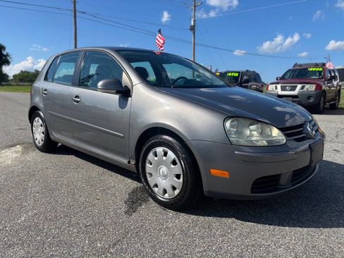 Used 2007 Volkswagen Rabbit 4-Door image 2