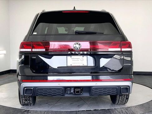New 2026 Volkswagen Atlas Peak Edition image 5