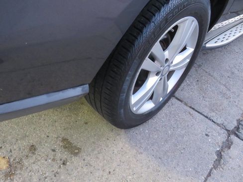 Used 2014 Mercedes-Benz ML 350 ML 350 4MATIC AWD 4dr SUV image 36