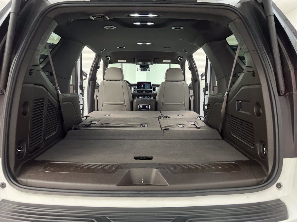 Used 2024 GMC Yukon SLT RWD image 42