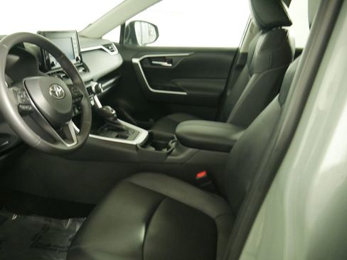 Used 2021 Toyota RAV4 XLE Premium AWD/4WD image 15