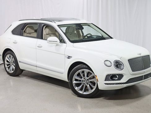 Used 2017 Bentley Bentayga AWD/4WD image 8