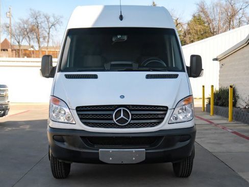 Used 2013 Mercedes-Benz Sprinter 3500 image 3