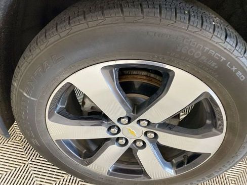 Used 2023 Chevrolet Traverse LT w/ LT Premium Package FWD image 22