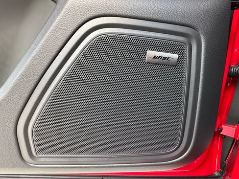 Certified 2026 Porsche Macan AWD/4WD image 21