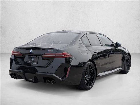 New 2026 BMW M5 image 2