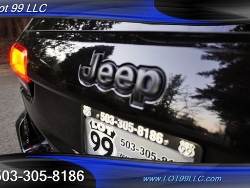 Used 2018 Jeep Grand Cherokee SRT image 31