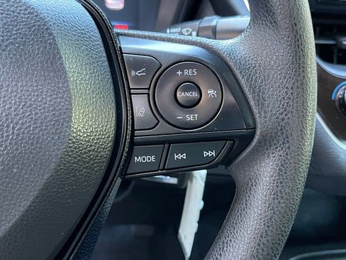 Used 2020 Toyota Corolla LE w/ Carpet Mat Package (TMS) image 29