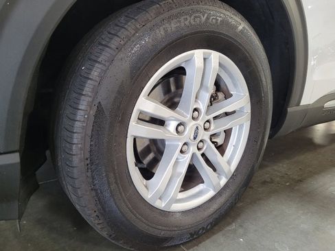 Used 2021 Ford Explorer XLT RWD image 31