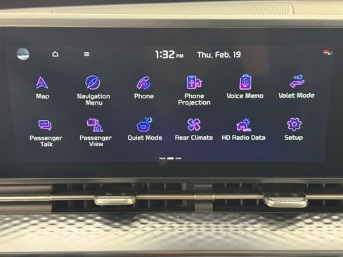 Used 2024 Kia Carnival SX Prestige image 28