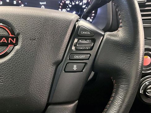 Used 2023 Nissan Titan PRO-4X image 18