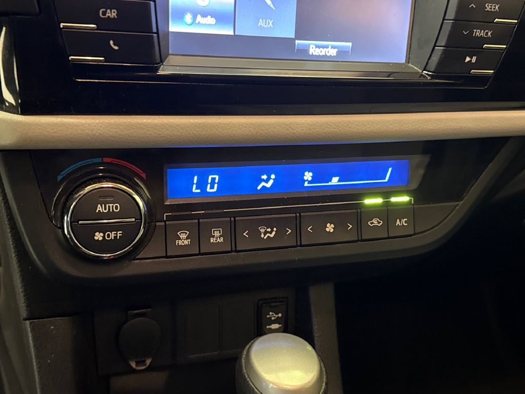 Used 2015 Toyota Corolla LE FWD image 24