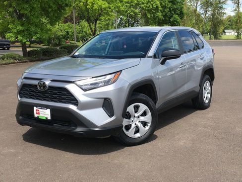Used 2023 Toyota RAV4 LE AWD/4WD image 1