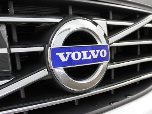 Used 2017 Volvo XC60 T6 Inscription w/ Advanced Package AWD/4WD image 44