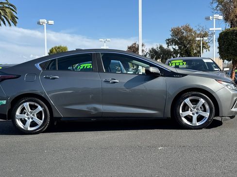 Used 2017 Chevrolet Volt LT image 4