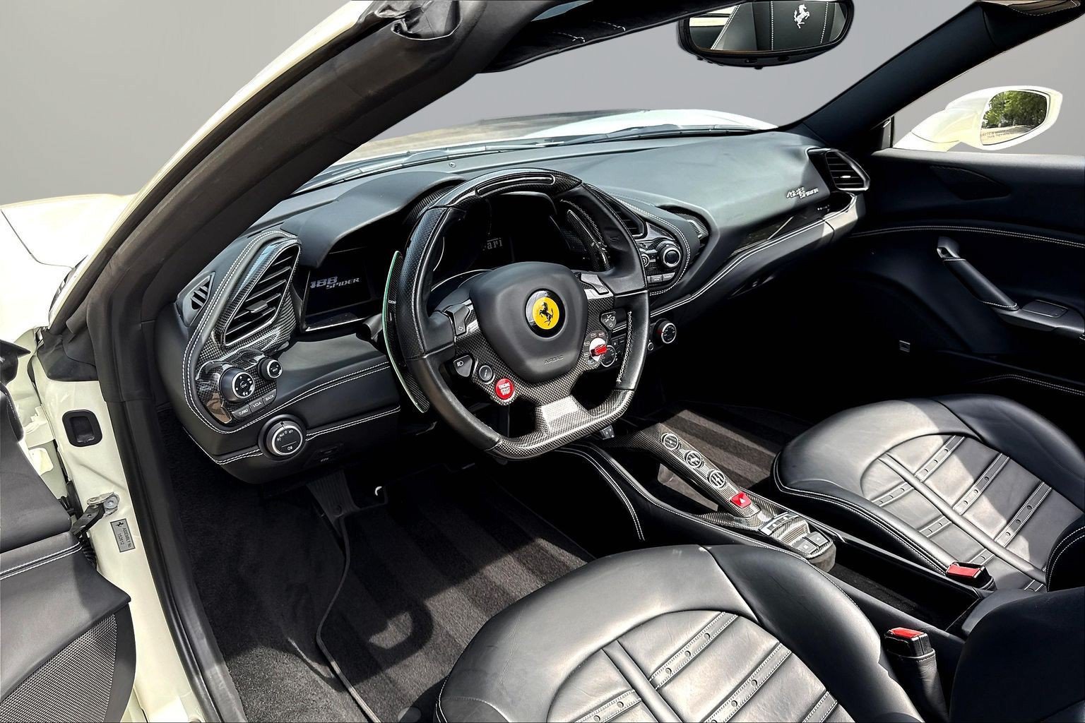 Used 2018 Ferrari 488 Spider RWD image 13