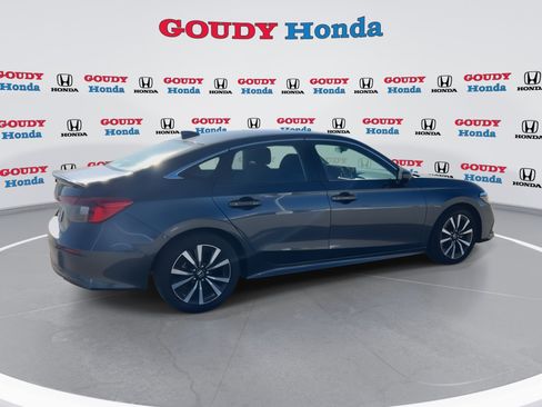 Used 2023 Honda Civic EX image 9