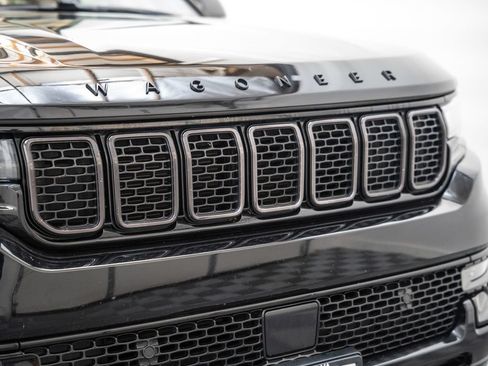 Used 2024 Jeep Wagoneer Series II AWD/4WD image 13