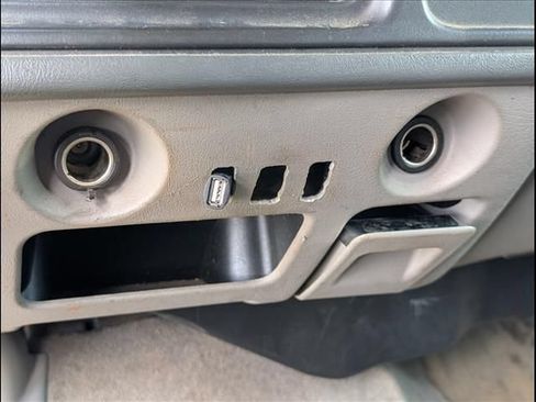 Used 2005 Chevrolet Tahoe 2WD image 13