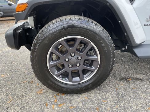 Certified 2022 Jeep Gladiator Overland w/ Popular Equipment Package image 47