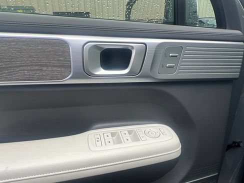 Certified 2024 Hyundai Santa Fe Limited AWD/4WD image 11