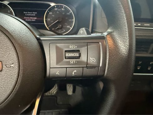 Used 2024 Nissan Rogue S AWD/4WD image 19