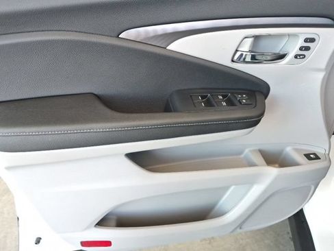 New 2026 Honda Ridgeline RTL image 17