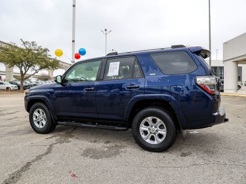Used 2022 Toyota 4Runner SR5 Premium w/ Moonroof Package image 10