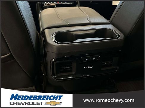 Certified 2023 GMC Sierra 1500 AT4 w/ AT4 Premium Package image 19