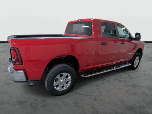 Used 2026 RAM 2500 Big Horn AWD/4WD image 4