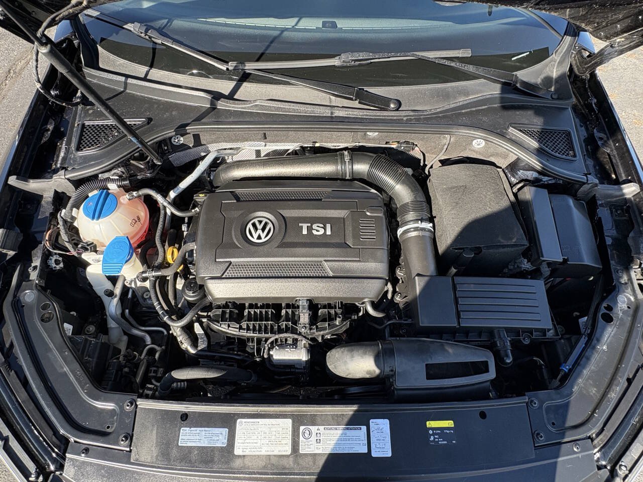 Used 2017 Volkswagen Passat 1.8T R-Line w/ R-Line Lighting Package FWD image 20