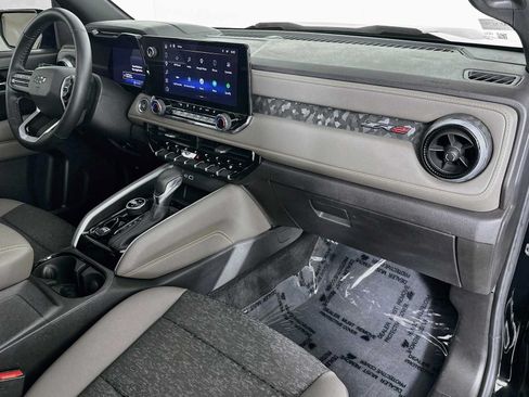 Used 2024 Chevrolet Colorado ZR2 AWD/4WD image 28