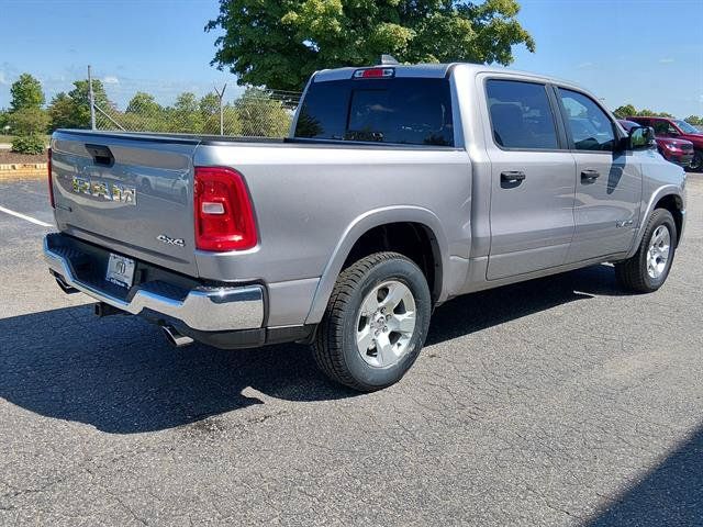 Used 2025 RAM 1500 Big Horn AWD/4WD image 3