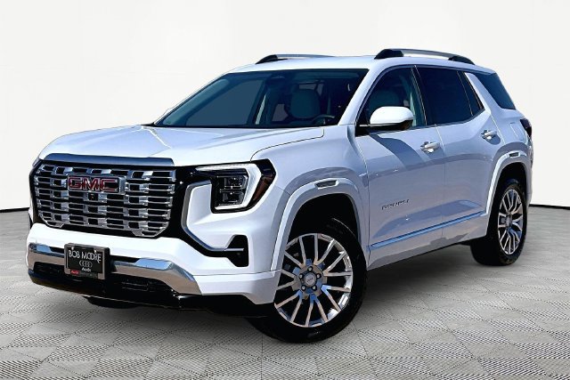 Used 2026 GMC Terrain Denali AWD/4WD image 1