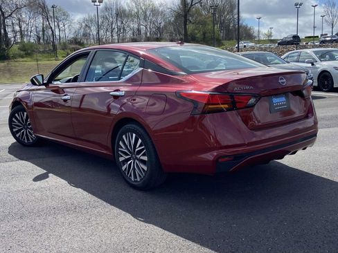 Used 2024 Nissan Altima 2.5 SV image 5