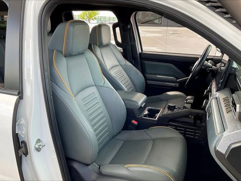 Used 2024 Toyota Tacoma 4x4 Double Cab Hybrid image 10