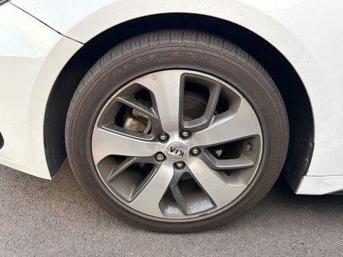Used 2019 Kia Optima S FWD image 6