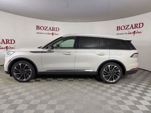 Used 2024 Lincoln Aviator Reserve w/ Equipment Group 201A RWD image 4