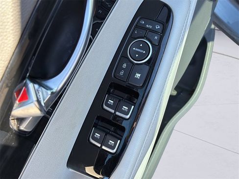 Used 2020 Kia Sorento SX image 18