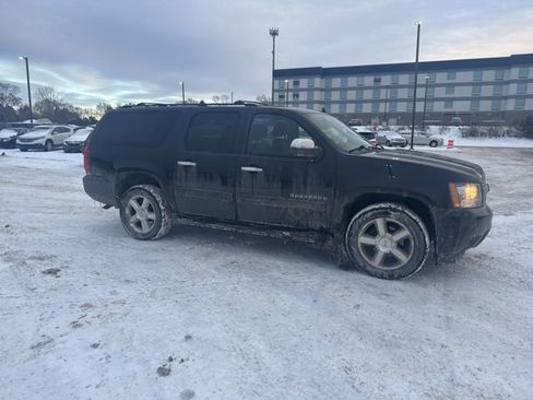 Used 2013 Chevrolet Suburban LS w/ All-Star Edition image 17