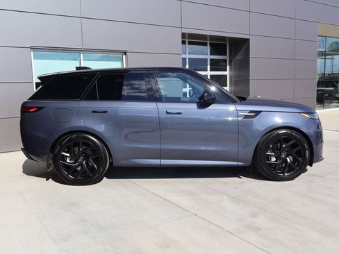 Used 2025 Land Rover Range Rover Sport Dynamic SE AWD/4WD image 5