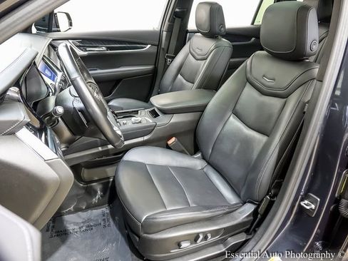 Certified 2023 Cadillac XT6 Premium Luxury image 9