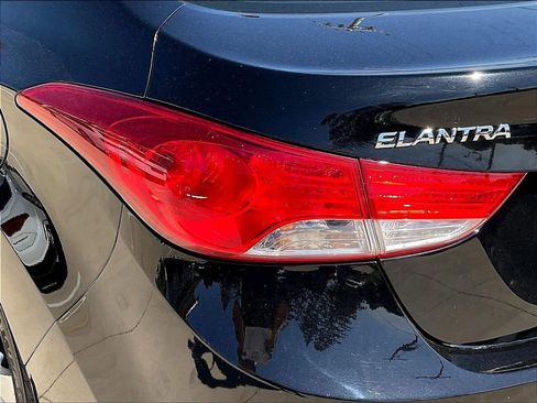 Used 2013 Hyundai Elantra Sedan FWD image 21