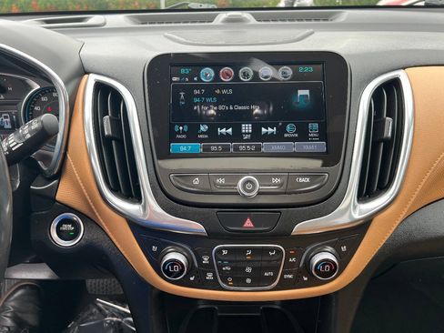 Used 2018 Chevrolet Equinox Premier AWD/4WD image 35