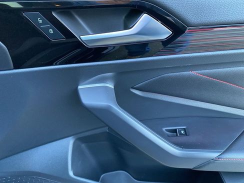 Used 2023 Volkswagen Jetta GLI Autobahn w/ GLI Black Package image 10