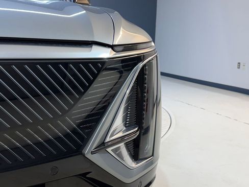 Certified 2024 Cadillac Lyriq Tech RWD image 11