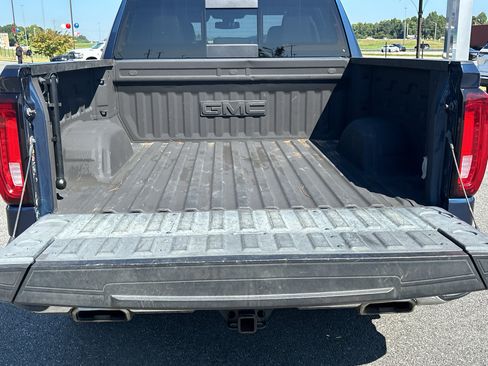 Used 2022 GMC Sierra 1500 SLT AWD/4WD image 11
