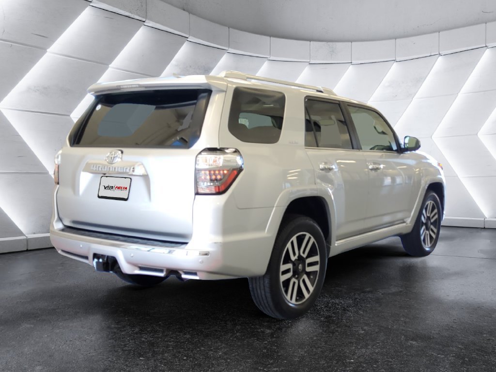 Used 2016 Toyota 4Runner Limited AWD/4WD image 4