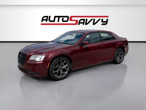 Used 2023 Chrysler 300 S RWD image 3