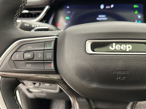 Used 2023 Jeep Grand Cherokee 4WD 4xe image 19